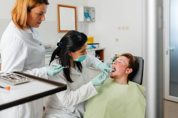 Best Emergency Broken Tooth Repair in Highland Park, IL